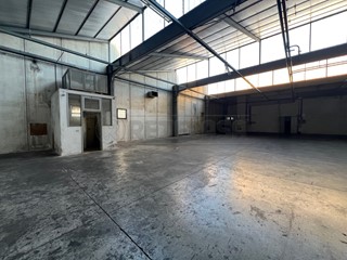 Capannone in Affitto a Borso del Grappa, 3'000&euro;, 1200 m²
