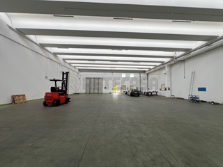 Capannone in Affitto a Romano d'Ezzelino, 2'000€, 600 m²