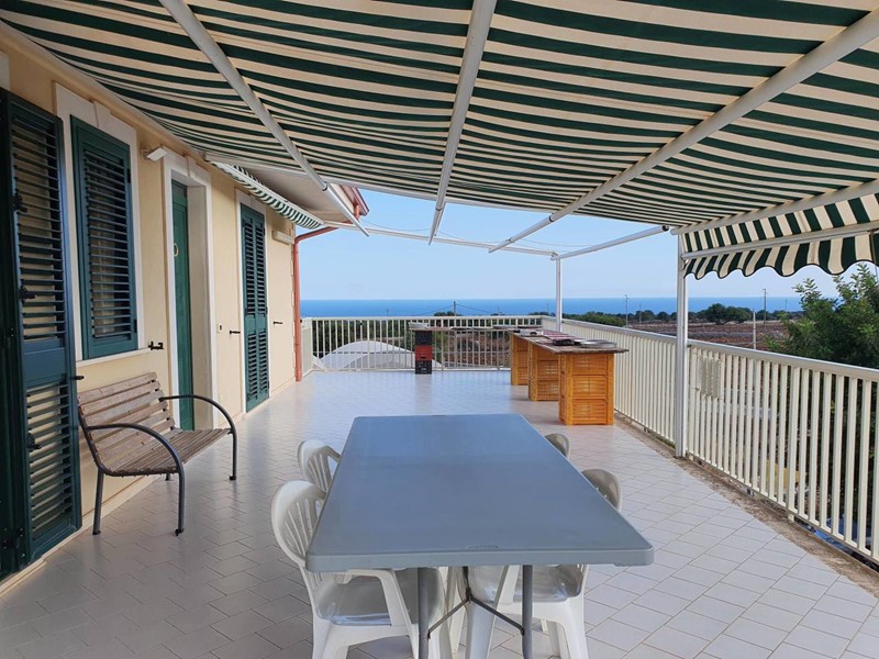 Villa in Vendita a Scicli, zona MARE, 260 m², con Box