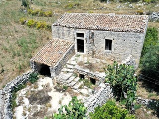 Casa Indipendente in Vendita a Modica, 130'000€, 80 m²