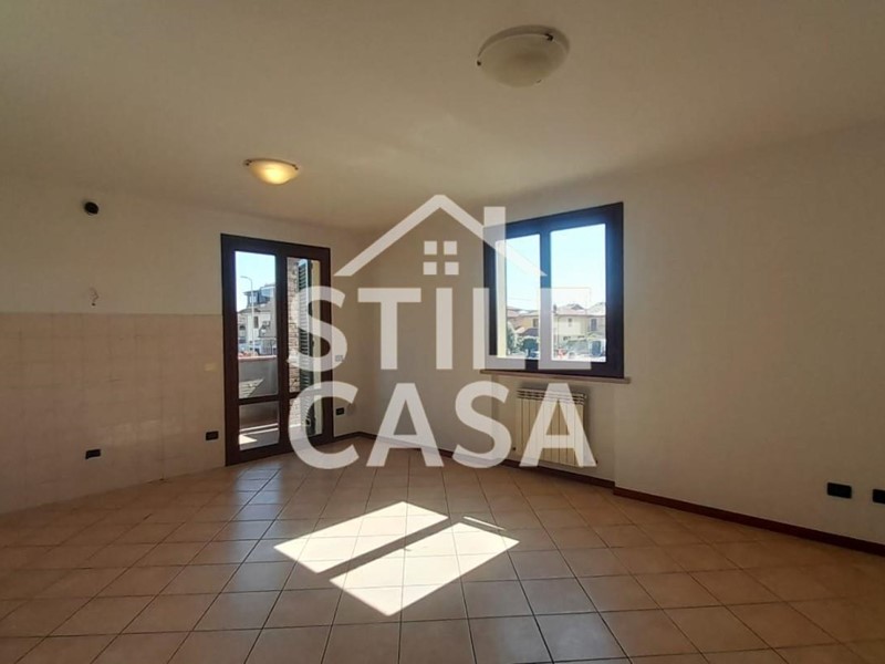 Trilocale in Vendita a Altopascio, 135'000€, 78 m², con Box