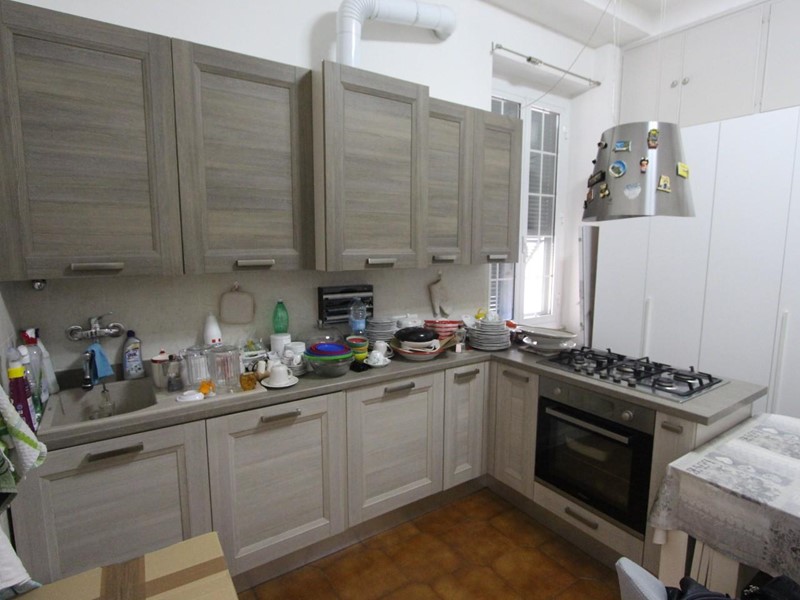 Trilocale in Vendita a La Spezia, zona Pegazzano, 138'000€, 76 m², arredato