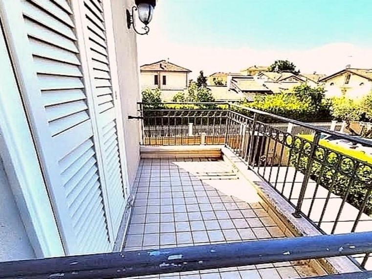 Quadrilocale in Vendita a Massa, 395'000€, 130 m², arredato