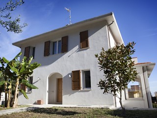 Villa in Vendita a Acquaviva Picena, 498'000€, 434 m²
