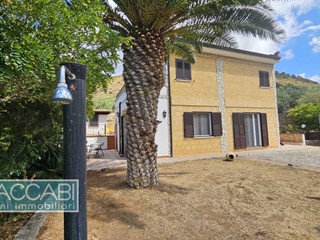 Villa in Vendita a Trabia, 328'000€, 123 m²