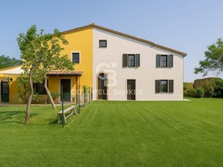 Rustico in Vendita a San Giovanni in Marignano, 108'000€, 266 m²