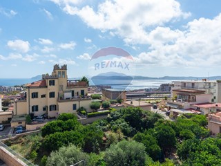 Trilocale in Vendita a Pozzuoli, 300'000€, 140 m²