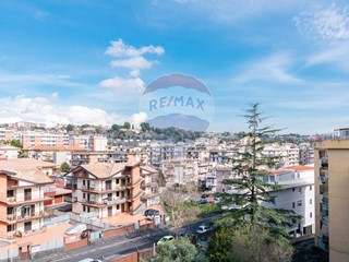 Trilocale in Vendita a Gravina di Catania, 97'000€, 77 m²