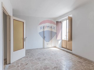 Casa Indipendente in Vendita a Caltagirone, 25'000€, 130 m²