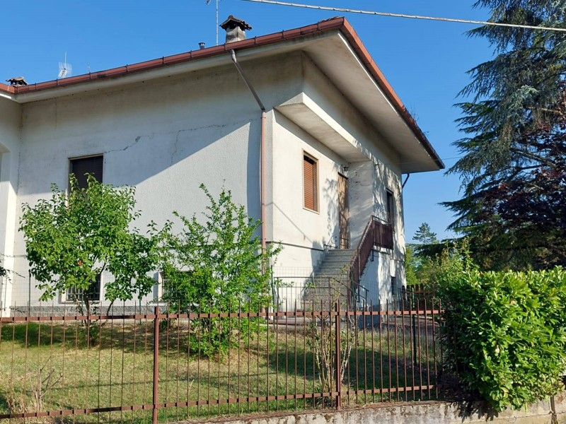 Casa Indipendente in Vendita a Carentino, 85'000€, 110 m²