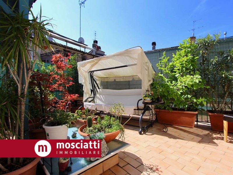 Appartamento in Vendita a Castelraimondo, 75'000&euro;, 90 m²