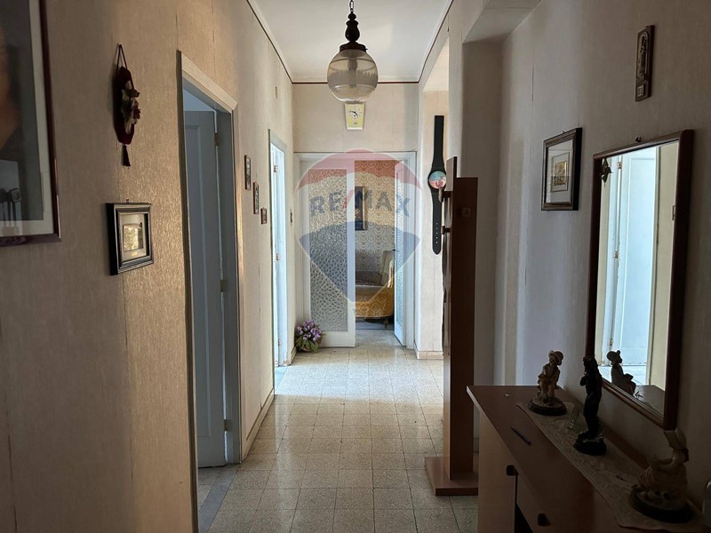 Trilocale in Vendita a Catania, 75'000&euro;, 110 m²
