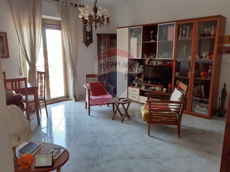 Trilocale in Vendita a Catania, 125'000&euro;, 90 m²