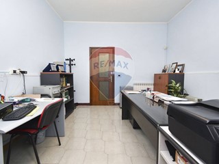 Magazzino in Vendita a Catania, 42'000€, 77 m²