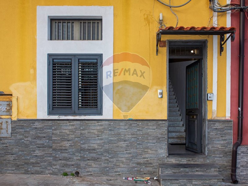 Quadrilocale in Vendita a Catania, 79'000&euro;, 100 m²