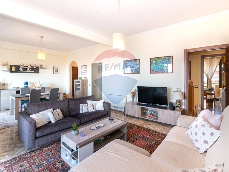 Appartamento in Vendita a Catania, 249'000&euro;, 146 m²