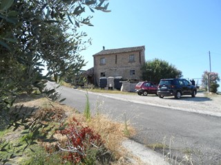 Rustico in Vendita a Monsampolo del Tronto, 110'000€, 250 m²