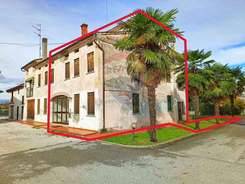 Casa Semi Indipendente in Vendita a Grumolo delle Abbadesse, 45'000€, 140 m²