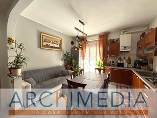 Trilocale in Vendita a Malnate, 119'000€, 71 m²