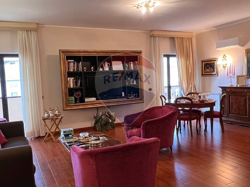 Quadrilocale in Vendita a Messina, 190'000€, 120 m²