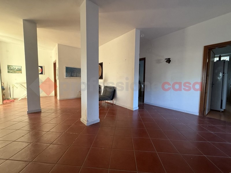 Villa in Vendita a Pulsano, 298'000€, 300 m²