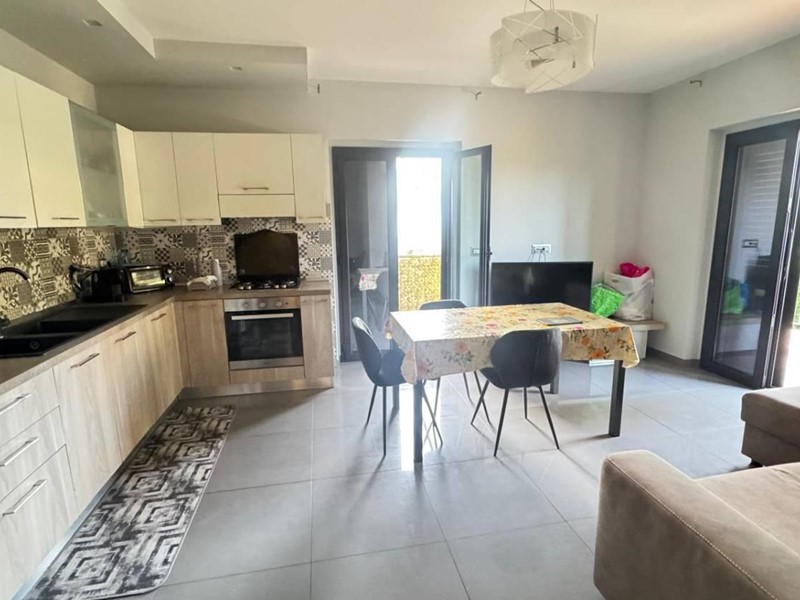 Trilocale in Vendita a Lamezia Terme, 150'000€, 100 m²