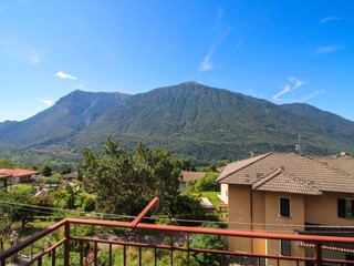 Casa Indipendente in Vendita a Porlezza, 258'000€, 252 m²
