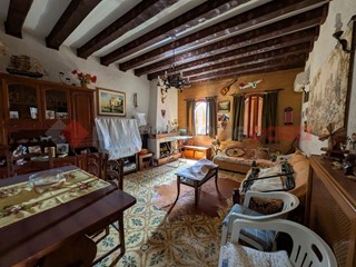 Trilocale in Vendita a Cervaro, 80'000€, 75 m²