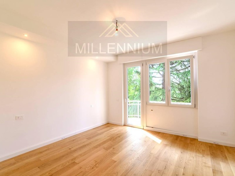 Quadrilocale in Vendita a Arona, 325'000€, 104 m², arredato