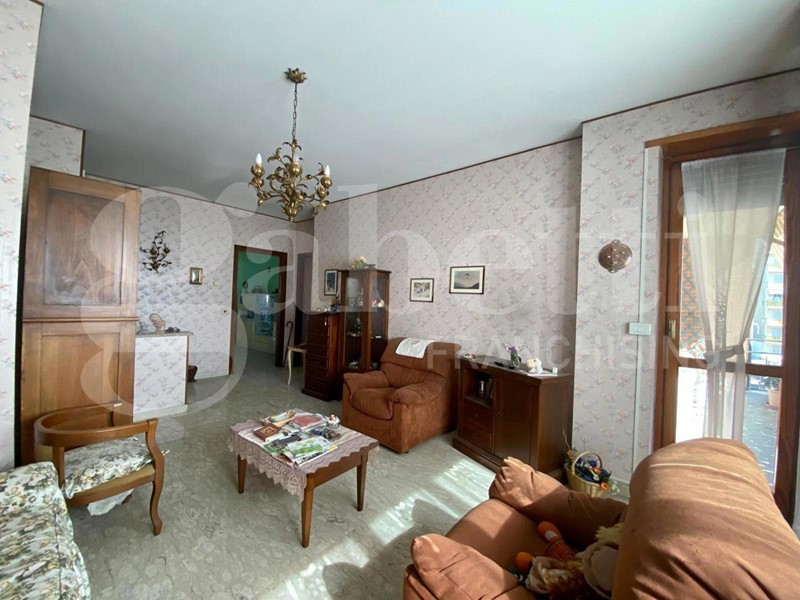 Quadrilocale in Vendita a Bra, 105'000€, 95 m²