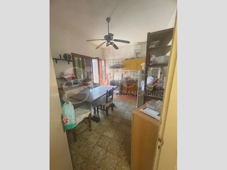 Villa in Vendita a Cellole, 175'000€, 150 m², arredato