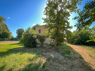 Casa Indipendente in Vendita a Senigallia, zona Bettolelle, 195'000€, 337 m²