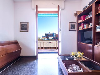 Appartamento in Vendita a Genova, zona Nervi, 243'000€, 110 m²