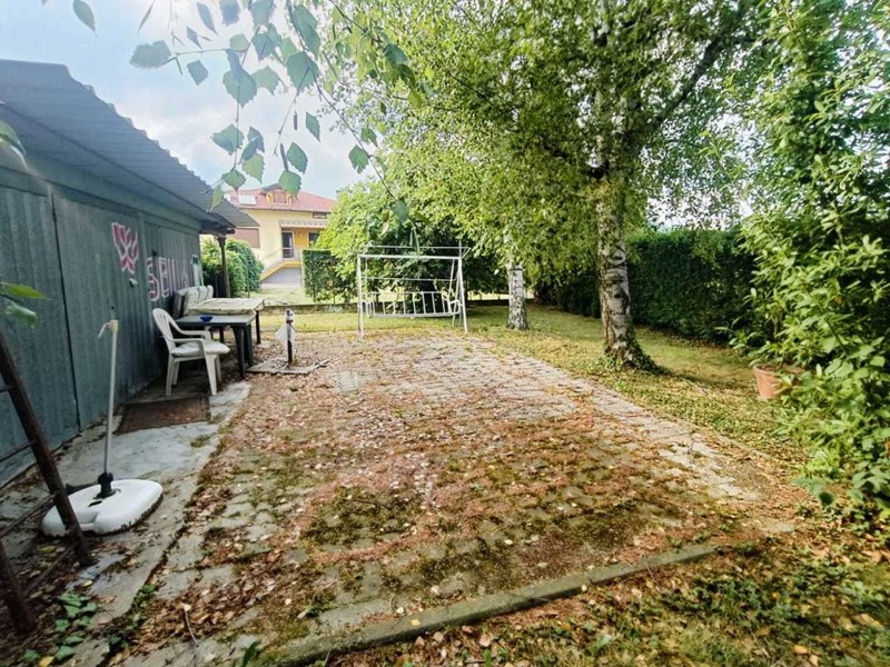 Terreno agricolo in Vendita a Ciriè, 22'000€, 1050 m²