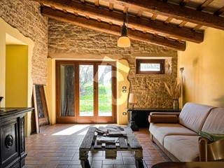 Casa Indipendente in Vendita a Serra San Quirico, zona Castellaro, 329'000€, 269 m²