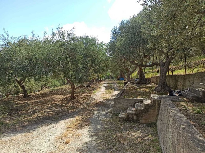 Rustico in Vendita a Messina, 75'000€, 80 m²