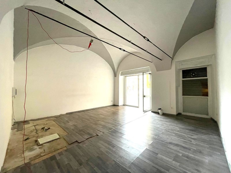 Immobile commerciale in Vendita a Brescia, zona Zona Centro, 150'000€, 80 m²