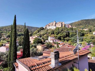 Casa Indipendente in Vendita a Ameglia, zona Ameglia bassa, 118'000&euro;, 100 m²