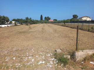 Terreno agricolo in Vendita a Siracusa, zona TIVOLI, 18'000€, 2215 m²