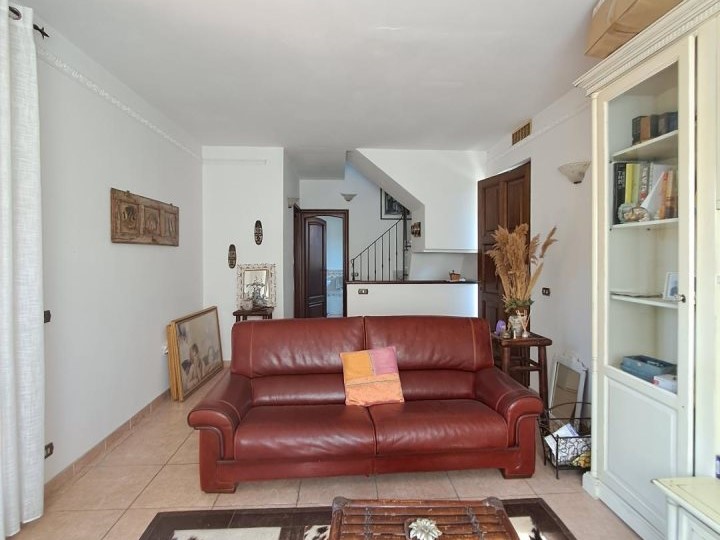 Villa in Vendita a Massarosa, 278'000€, 160 m²