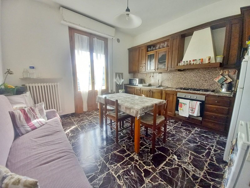 Quadrilocale in Vendita a Castelfiorentino, 100'000€, 93 m², con Box