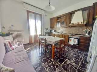 Quadrilocale in Vendita a Castelfiorentino, 100'000€, 93 m², con Box