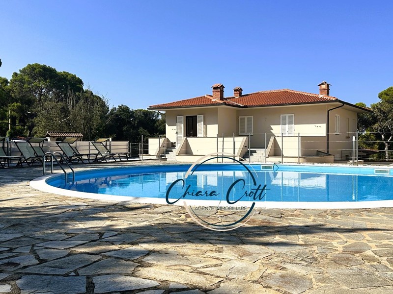 Bilocale in Vendita a Livorno, zona Quercianella, 215'000€, 59 m²