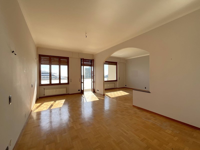 Appartamento in Vendita a Savona, 450'000€, 160 m²