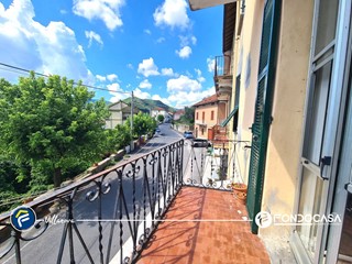 Appartamento in Vendita a Casanova Lerrone, 85'000€, 113 m²