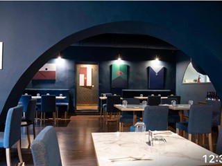 Attività commerciale in Affitto a Palermo, 3'000€, 180 m²