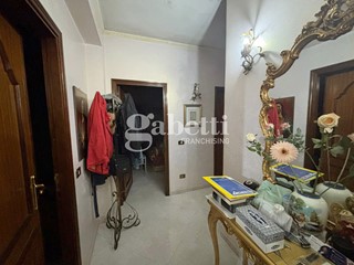 Quadrilocale in Vendita a Bagheria, 117'000€, 105 m²