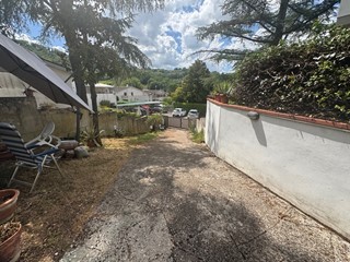 Villa bifamiliare in Vendita a Terni, 170'000€, 138 m²