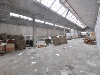 Capannone in Vendita a Inveruno, 180'000€, 600 m²