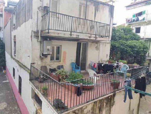 Casa Indipendente in Vendita a Torino, 49'500€, 163 m²